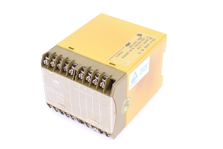 PILZ PZE/5 230VAC 4S 1O 474919 PRZEKAŹNIK BEZPIECZEŃSTWA 