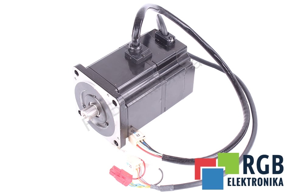 YASKAWA SGMPH-04A1A-YR12 200V 2.6A 3000OBR/MIN SERVOMOTOR 200V 3000 OBR/MIN 2.6A 1.27 NM 