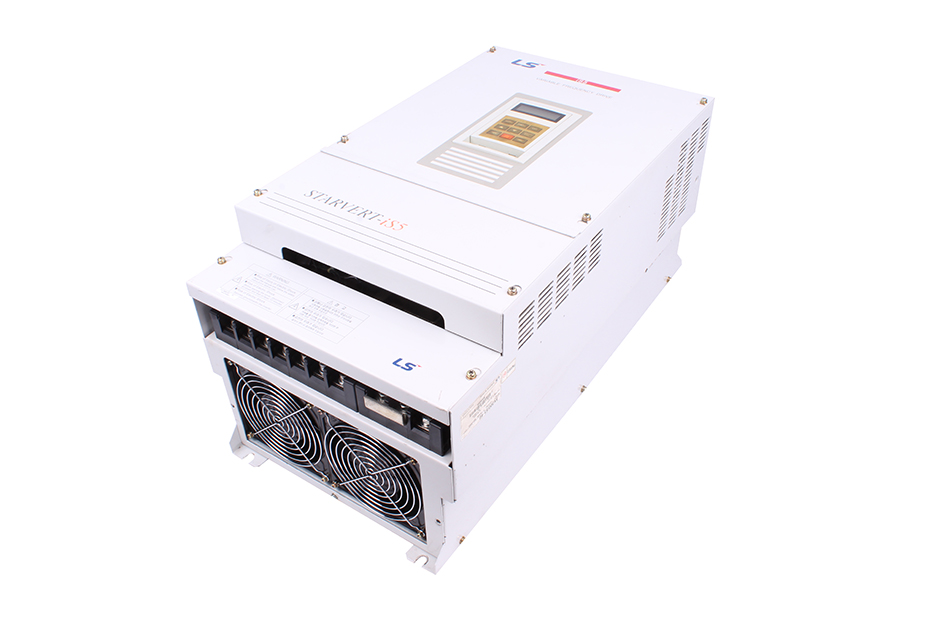 NAPRAWA LS INDUSTRIAL SYSTEMS SV300IS5-4U STAŁA CENA