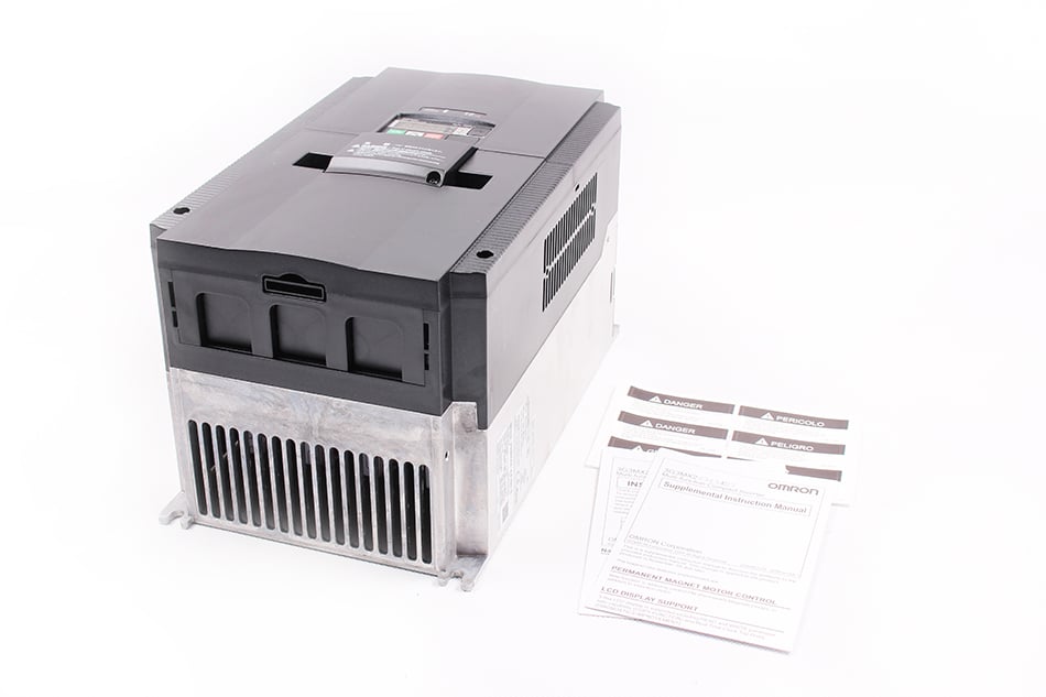 FREQUENZUMRICHTER INVERTER  3G3MX2-A4022-E 3x380-480V 400HZ 2,2KW OMRON