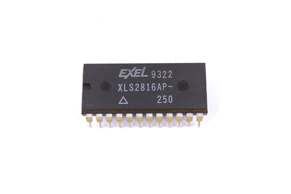2K X 8 PROM XLS2816AP-250 DIP24 THT EXEL