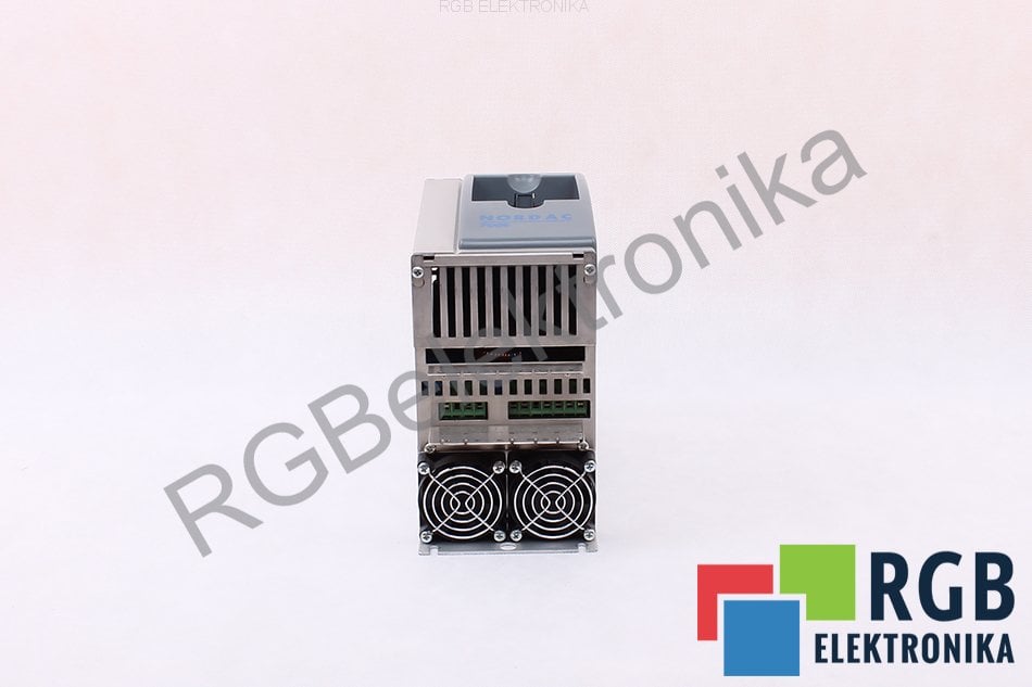 SK 700E-401-340-A IN 380-460V 47-63HZ OUT 0-INPUT VOLTAGE 0-400HZ MOTOR 4.00KW POWER 6.20KVA NORDAC 700E NORD