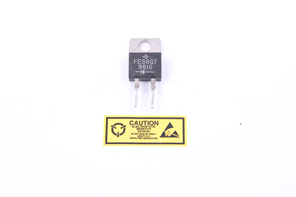 ULTRAFAST PLASTIC RECTIFIER FES8GT 600V 8A TO-220AC VISHAY