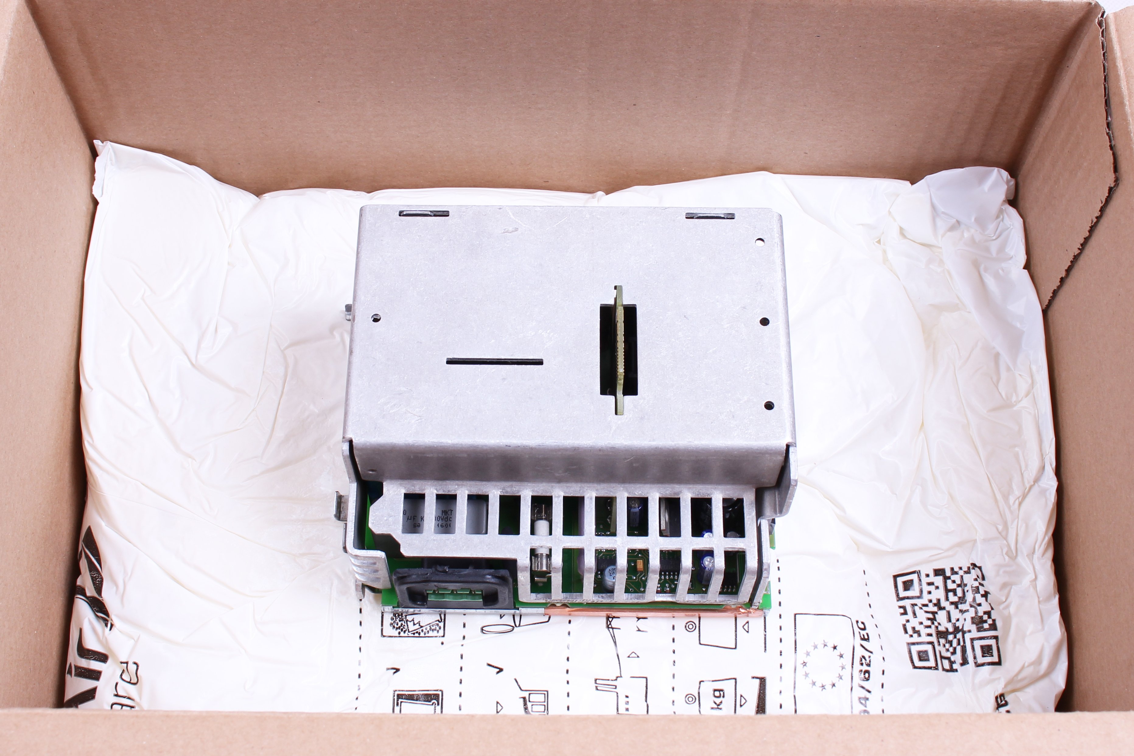 6EW1811-8AA A5E00166828 OUT 3.3V 12V 18V MODULAR POWER SUPPLY SIEMENS