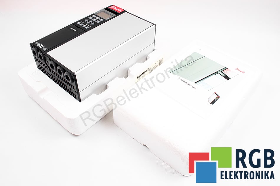 NOWY VLT5004PT5C20STR3DLF00A00C0 SERIE 5000 4.3KVA FALOWNIK DANFOSS