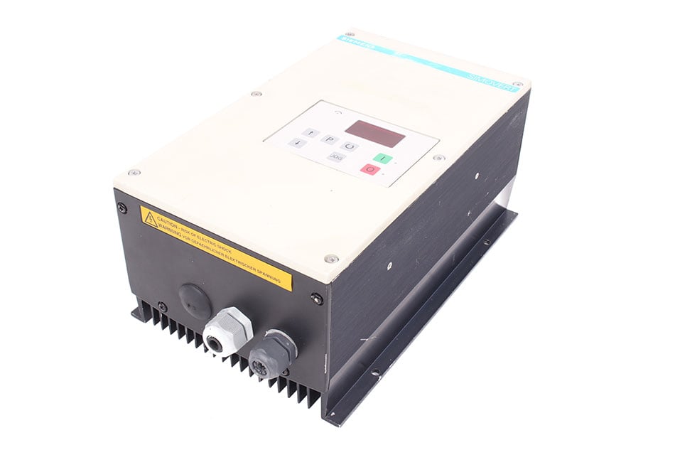 6SE2102-1AA02 1.5KW 0-220/240V 3.9A 0-400HZ SIMOVERT P SIEMENS