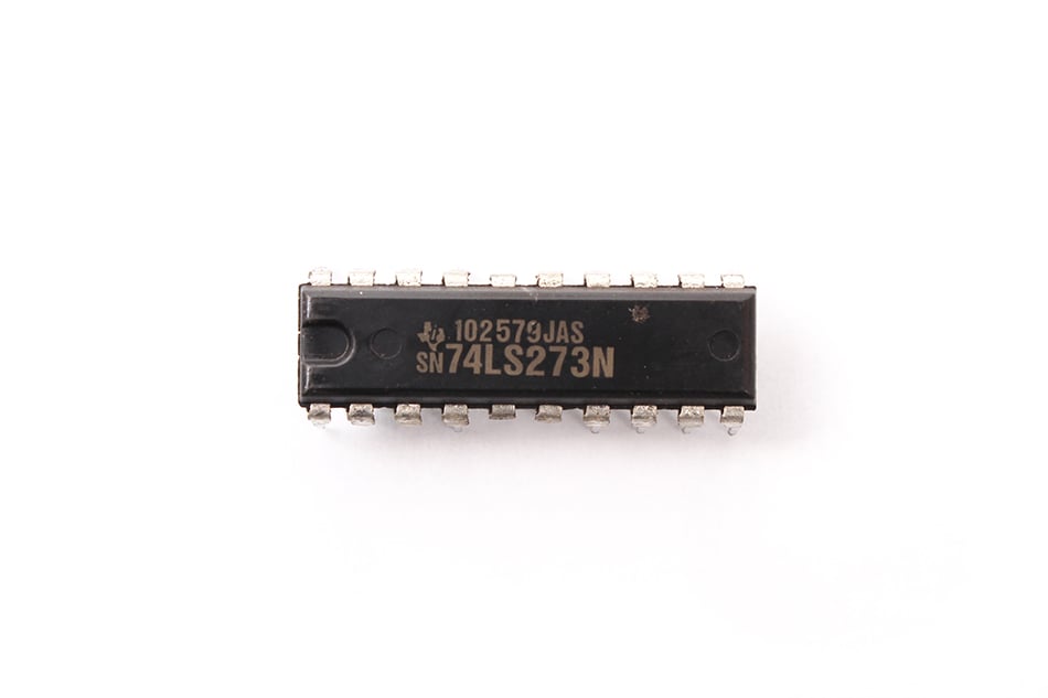 OCTAL D-TYPE FLIP-FLOP WITH CLEAR SN74LS273 7V TEXAS INSTRUMENTS