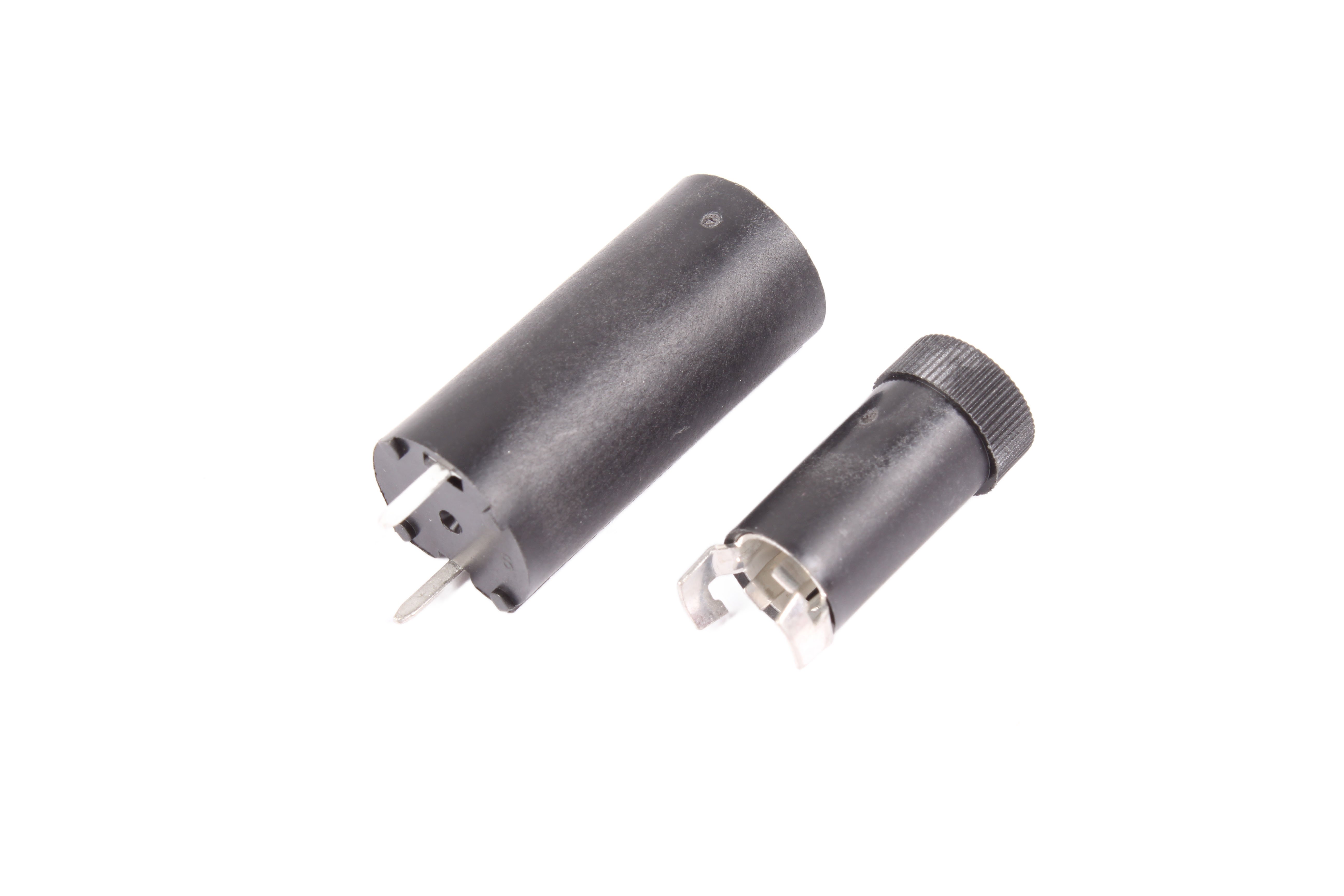 ESKA 502810 GNIAZDO THT 5X20MM 10A TERMOPLAST SICHERUNG 