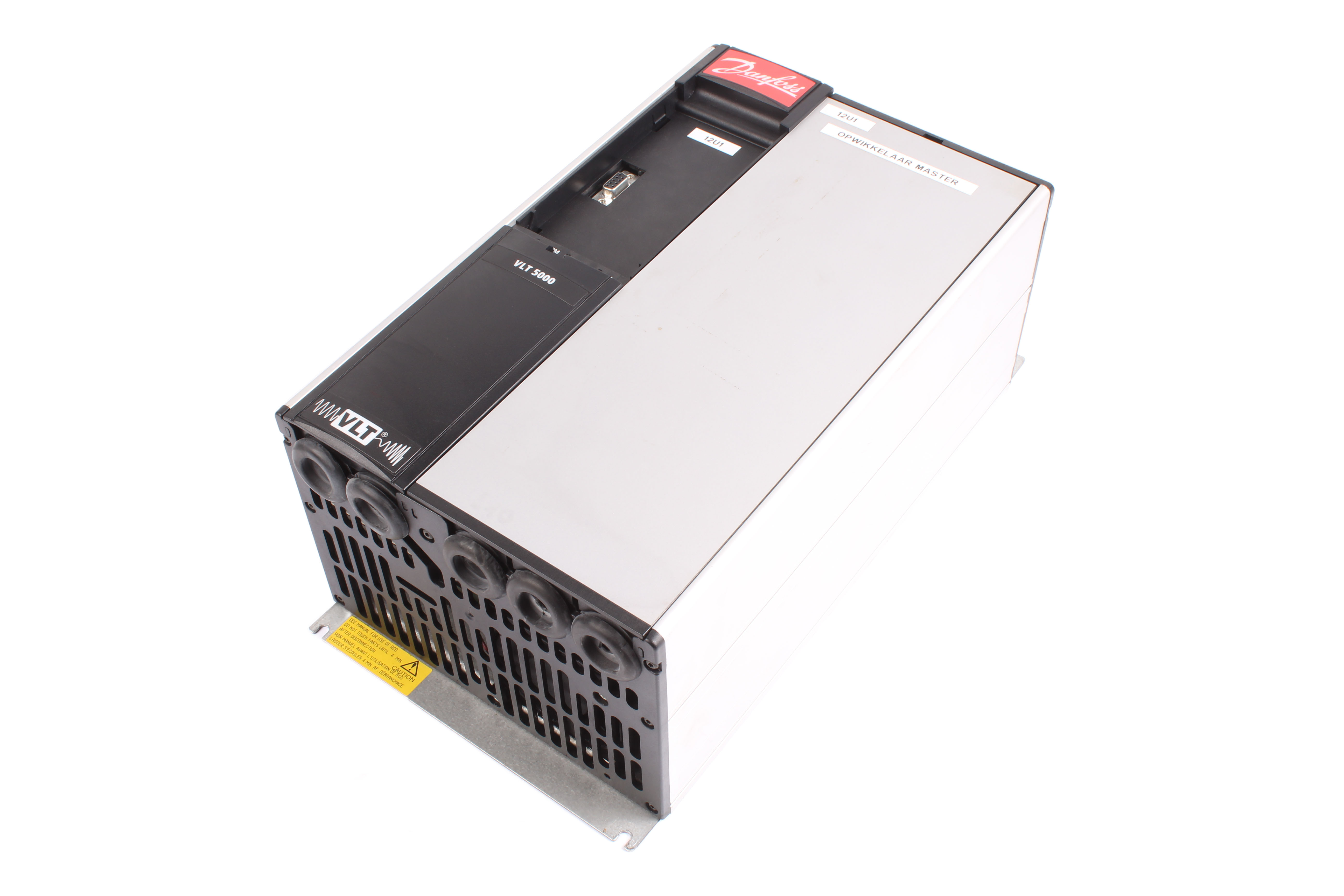 DANFOSS VLT5004PT5C20STR3D0F00A00C0 175Z0134 5.6A 3 -F 1000 HZ 