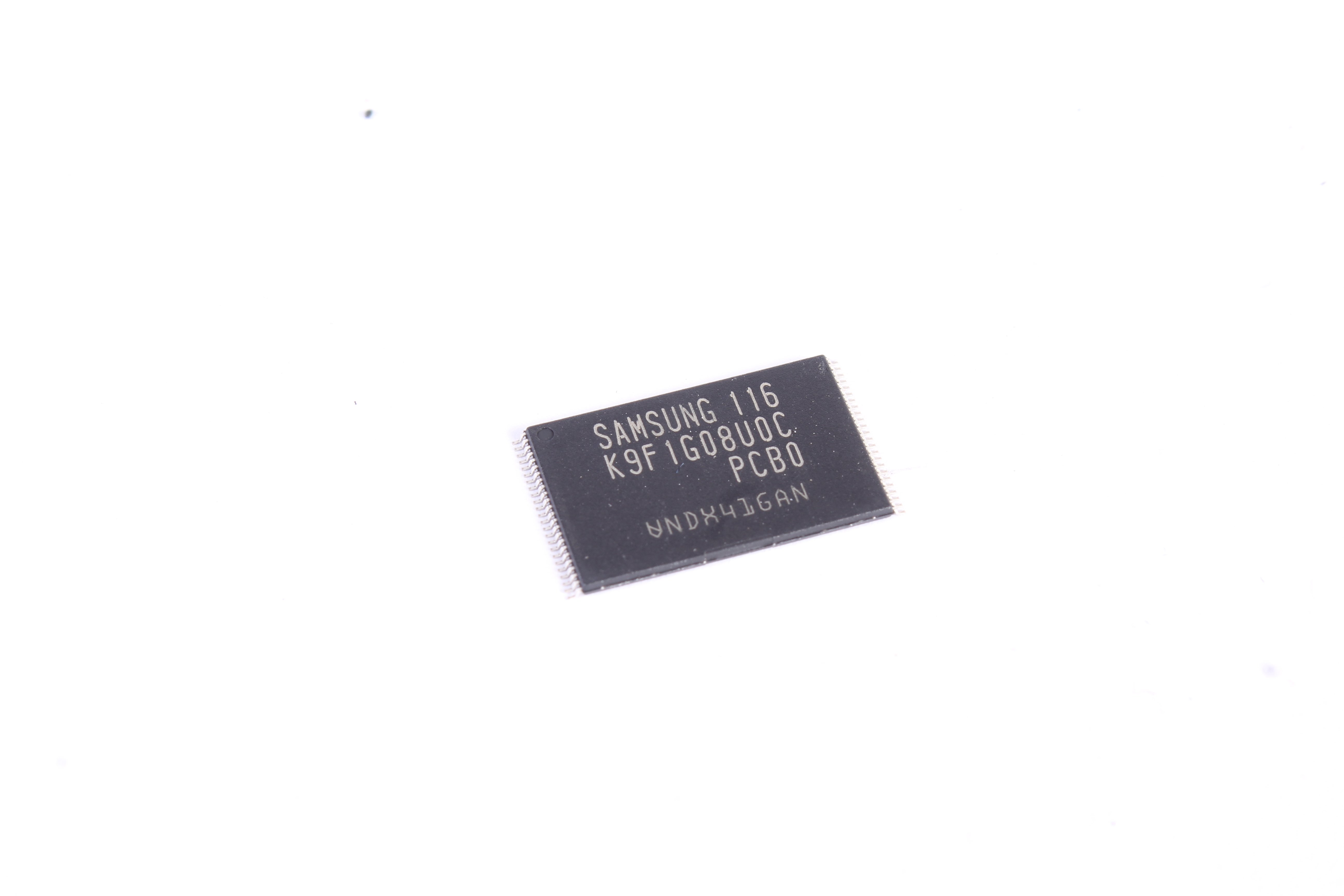 SAMSUNG K9F1G08U0C MEMORIA 