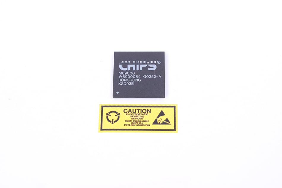 NOWY UKŁAD BGA IC M69000 CHIPS