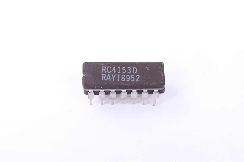 NEW VOLTAGE TO FREQUENCY CONVERTER RC4153-D DIP14 THT FAIRCHILD SEMICONDUCTOR