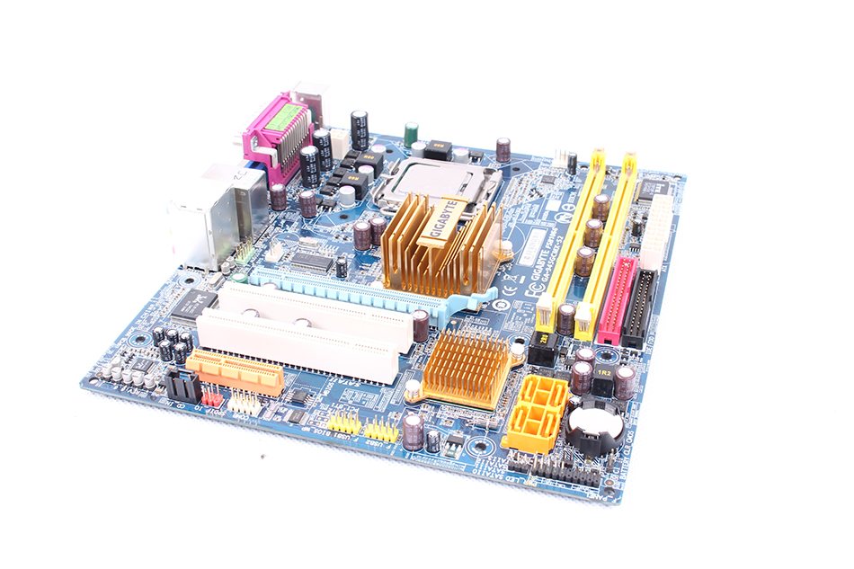 NAPRAWA GIGABYTE GA-945GCMX-S2 STAŁA CENA
