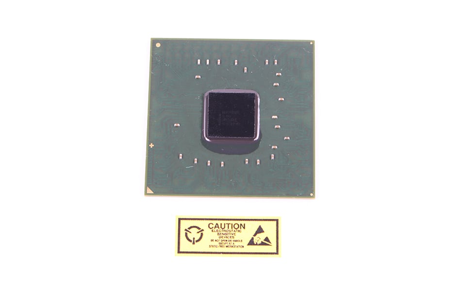 INTEL SL8YR NH82801GHM MICROCONTROLLER 