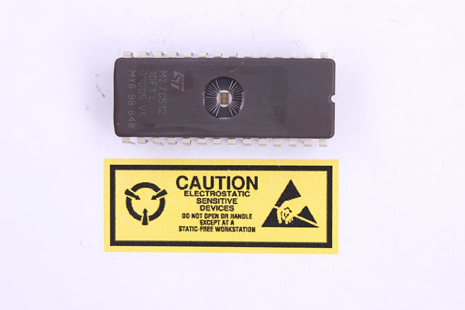ST MICROELECTRONICS M27C512-10F1L PAMIĘĆ 