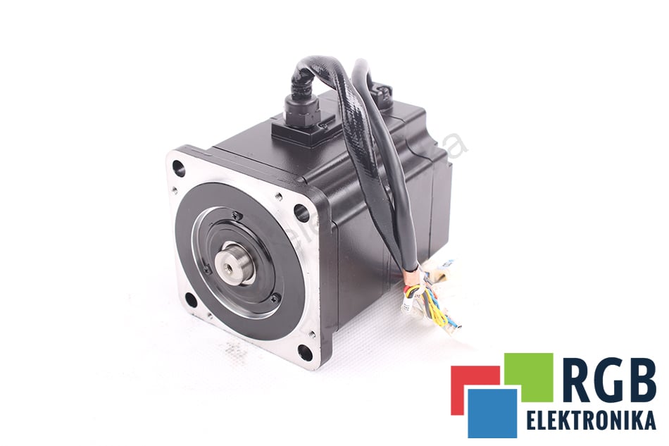 SERVOMOTOR SGMPH-02A2A-YR12 200V 2A 200W 3000R/MIN YASKAWA