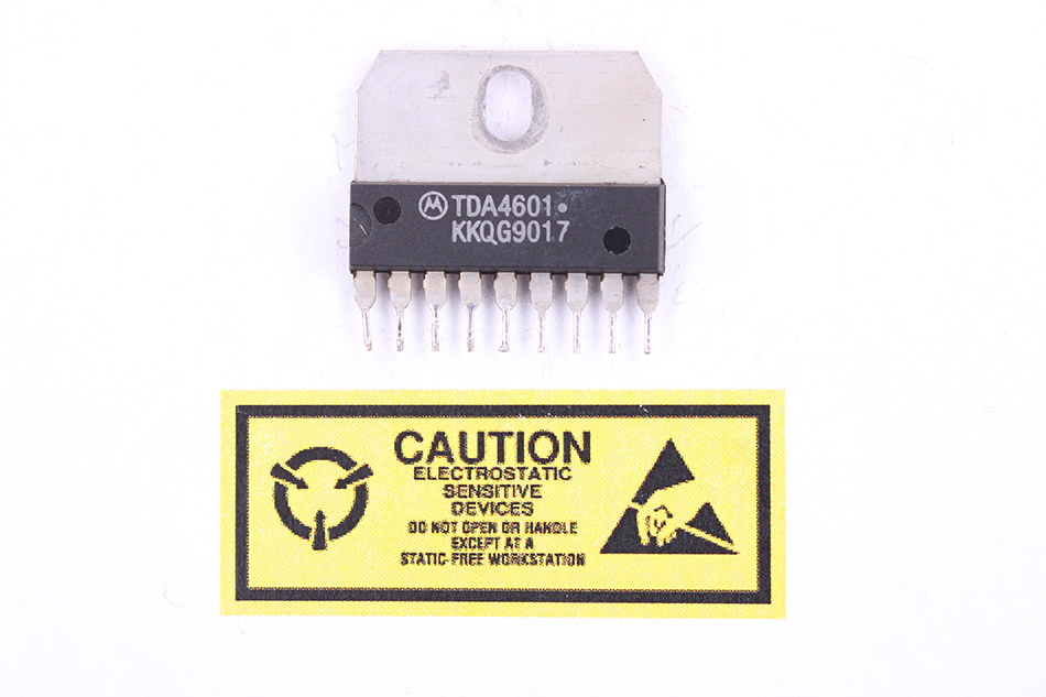 SWITCH-MODE POWER SUPPLY CONTROLLER TDA4601 SIP9 MOTOROLA