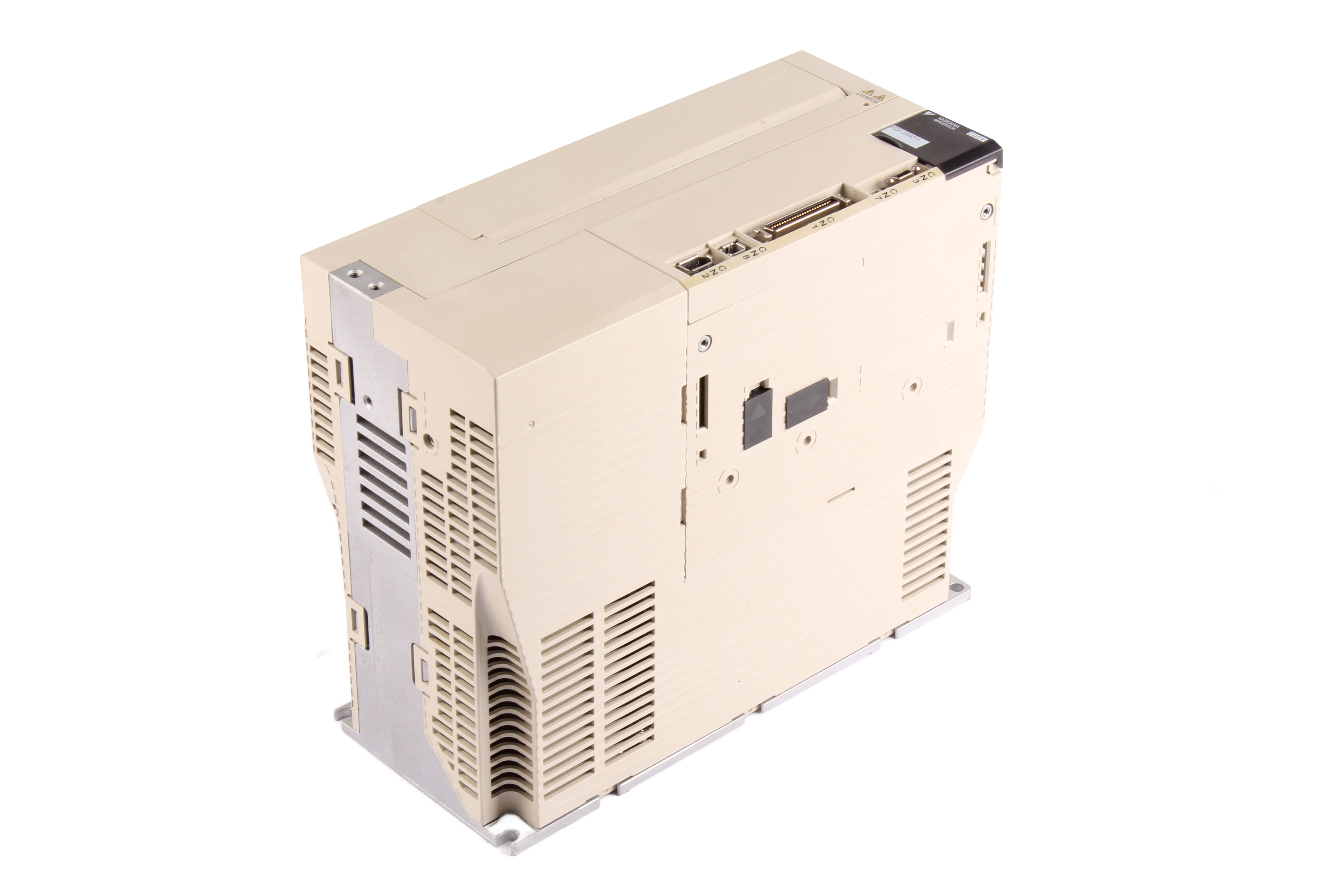 YASKAWA SGDV-330A01A 5 KW 260V 32.9A 3 -F 400 HZ 230V 