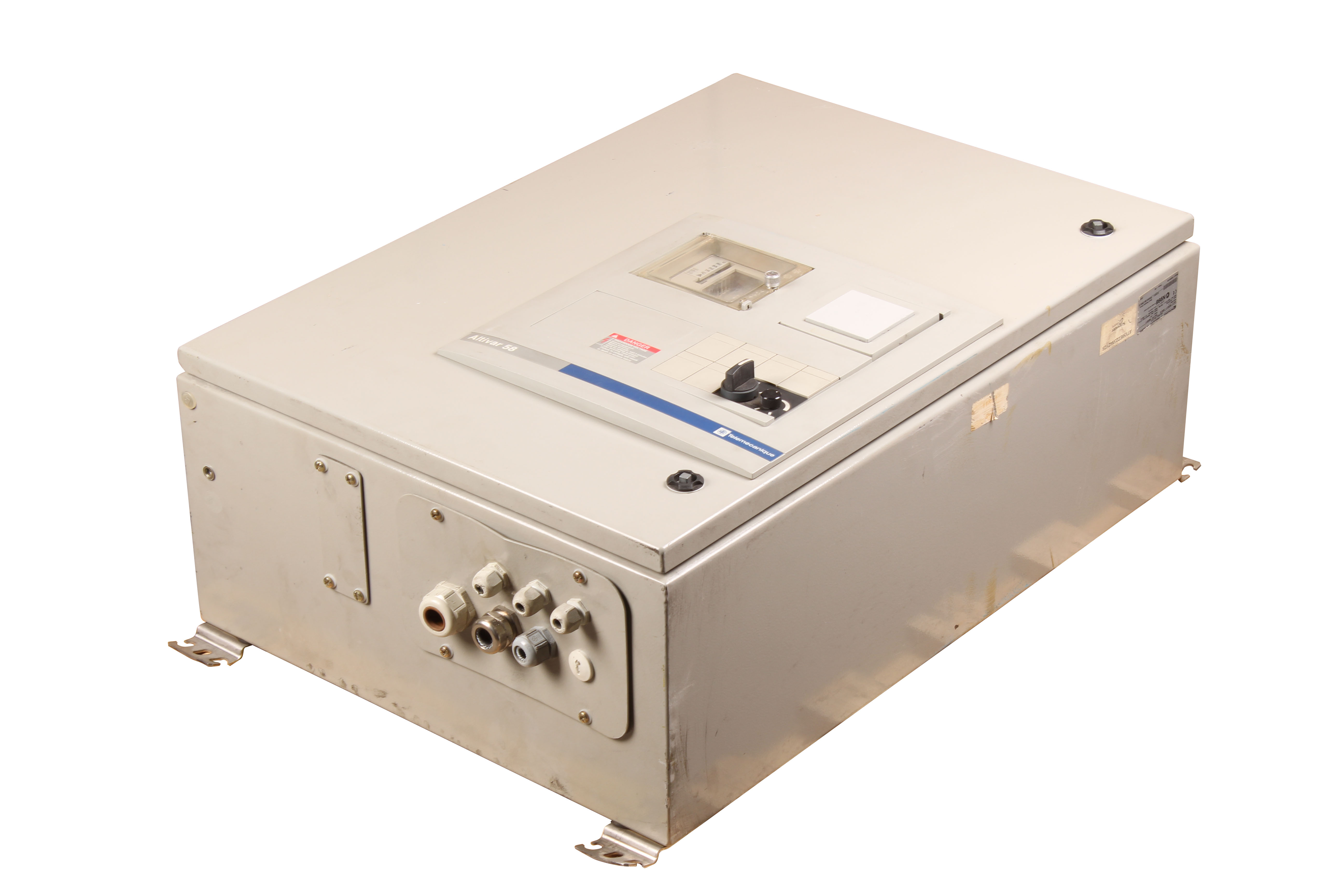 TELEMECANIQUE ATV58ED23N4 500V 33A 3 -F 500 HZ 