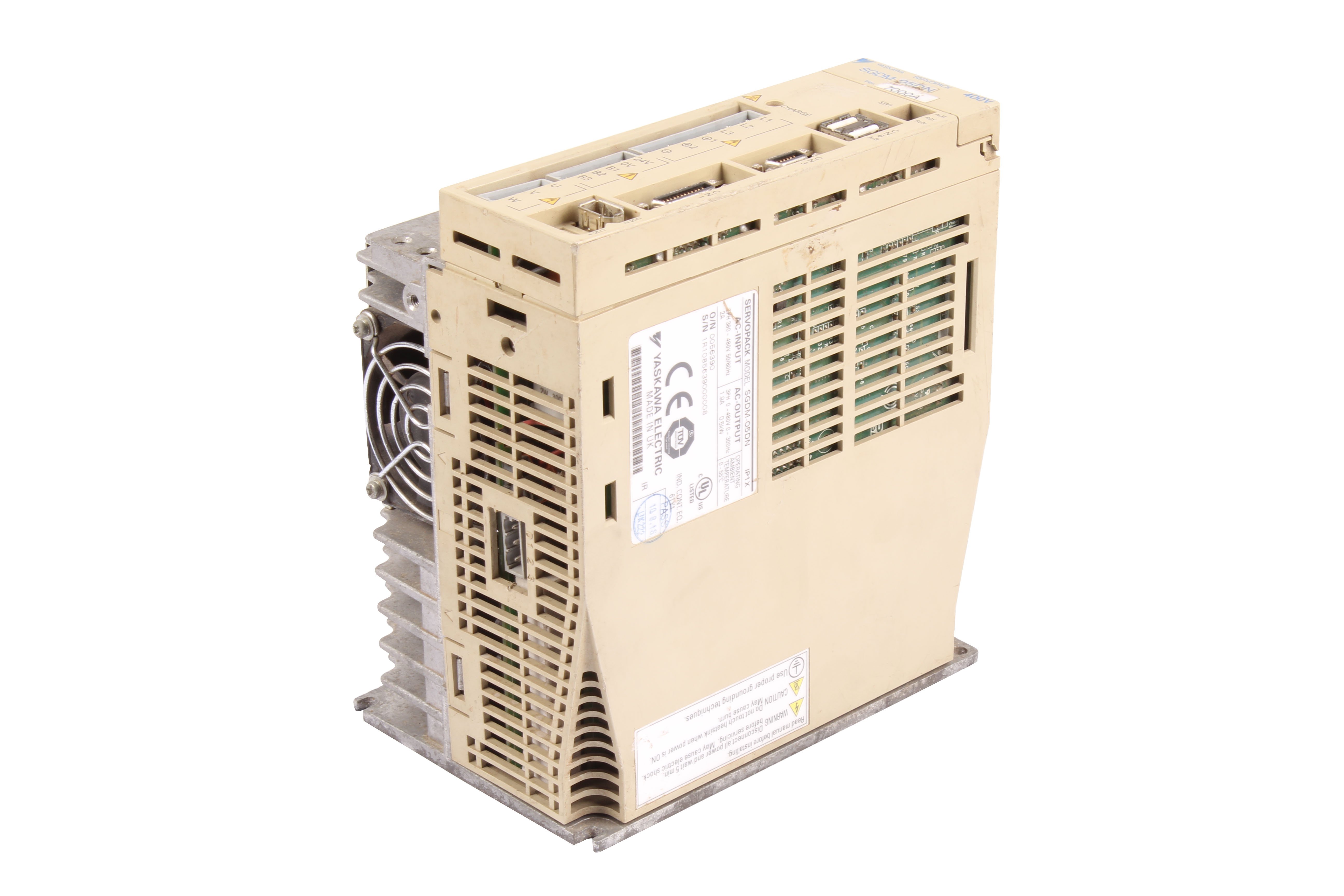 YASKAWA SGDM-05DN 0.5 KW 1.9A 3 -F 300 HZ 380-480V 